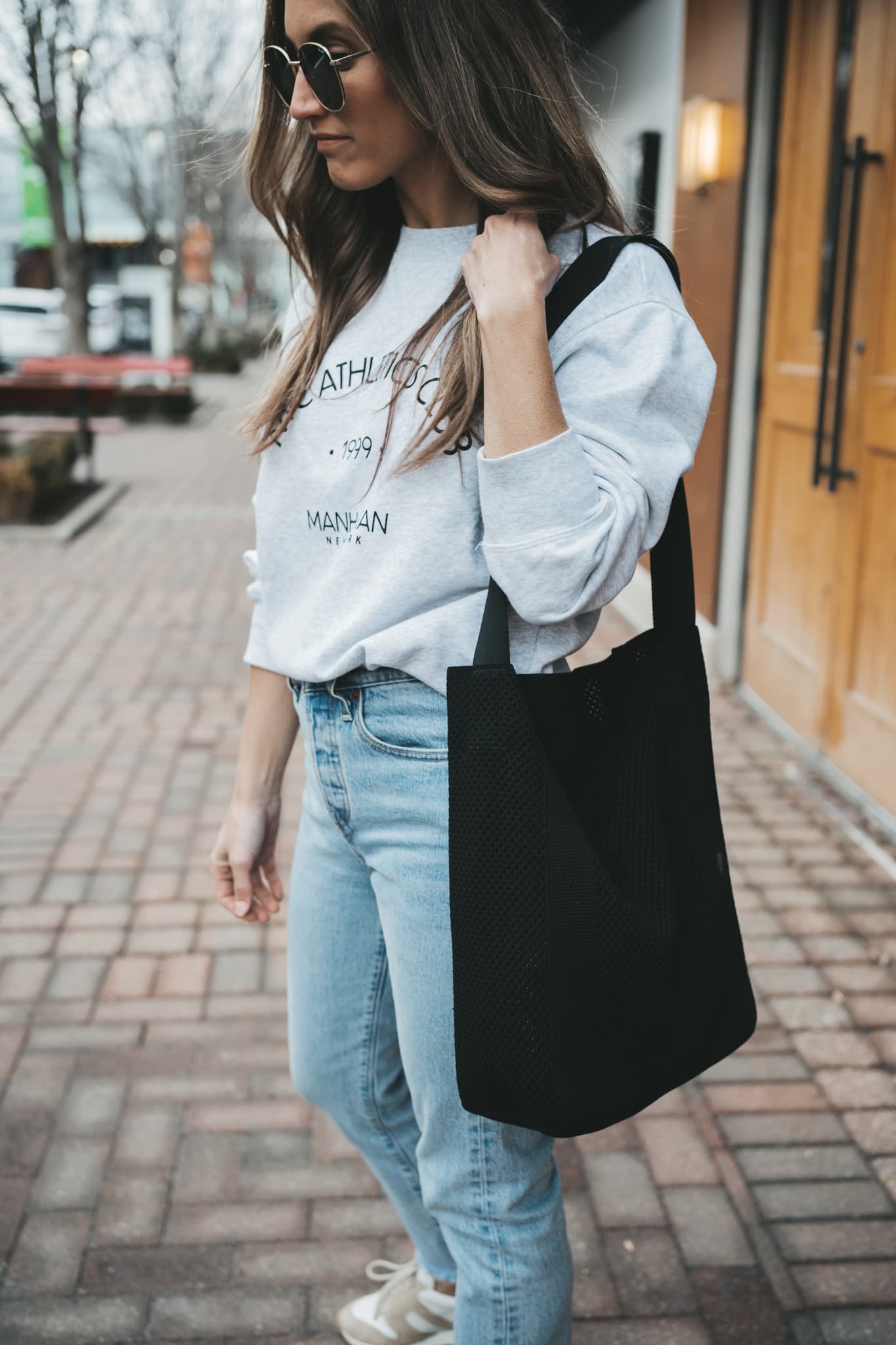 Six Graphic Sweatshirt Outfit Ideas For Spring