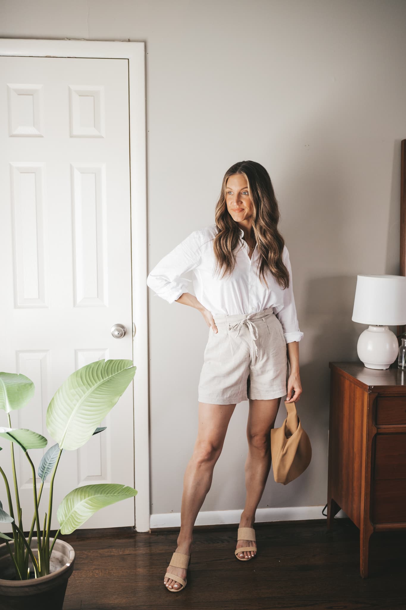 Five Ways To Style A White Button Down For Spring