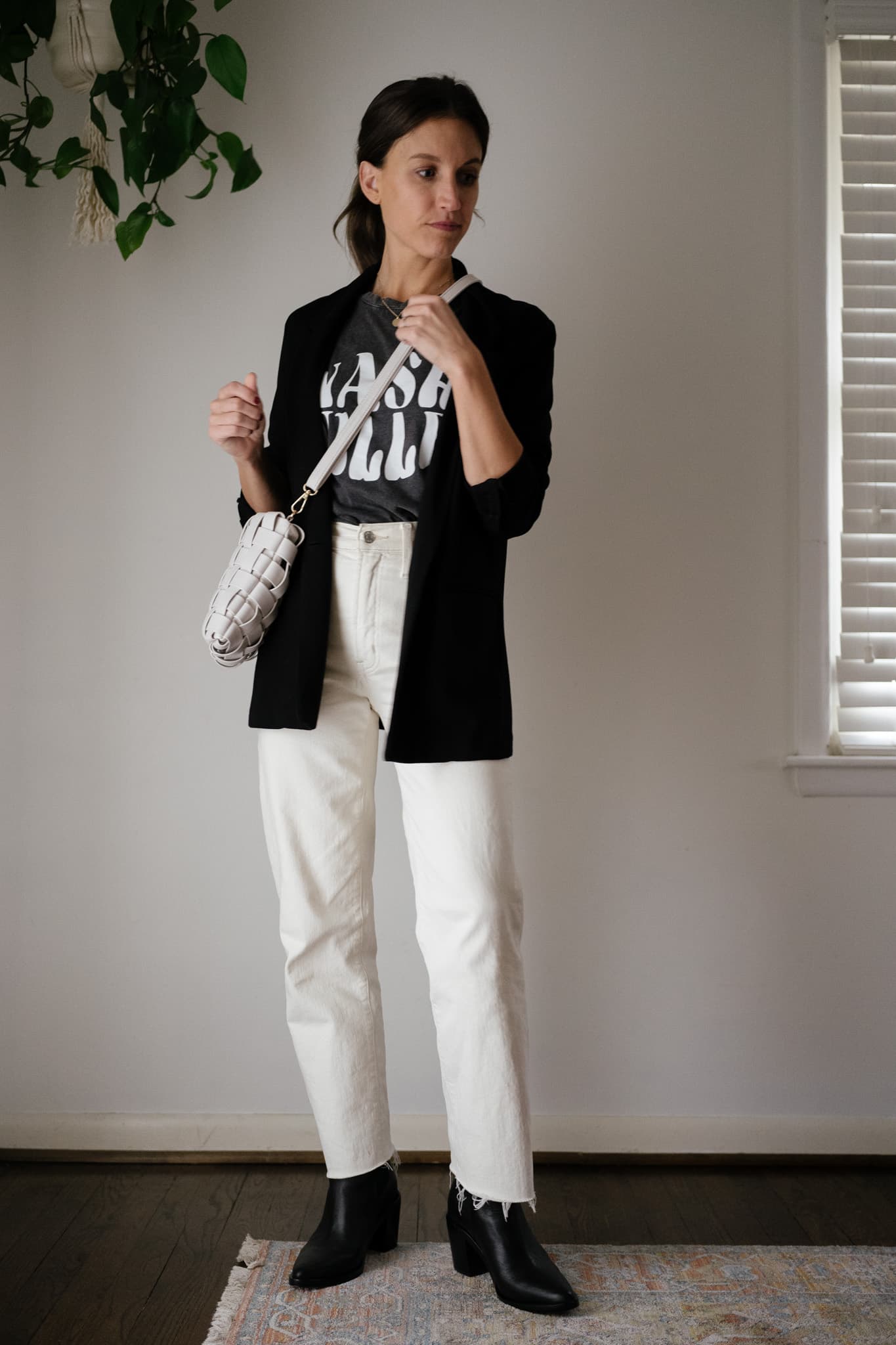 Daily Look 11.9.22