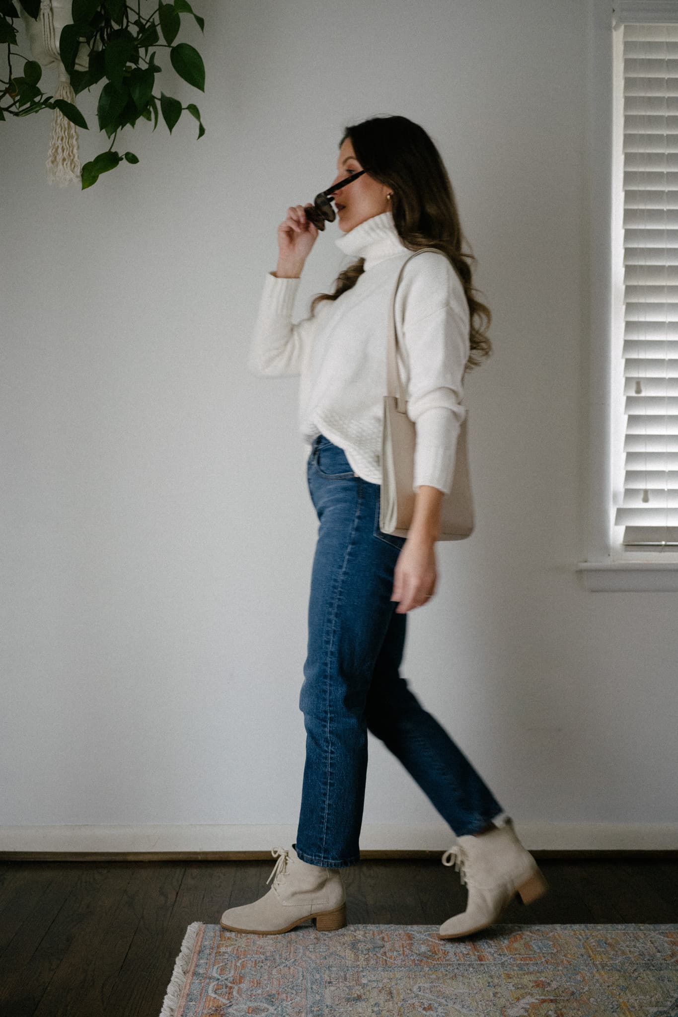 Daily Look 12.1.22