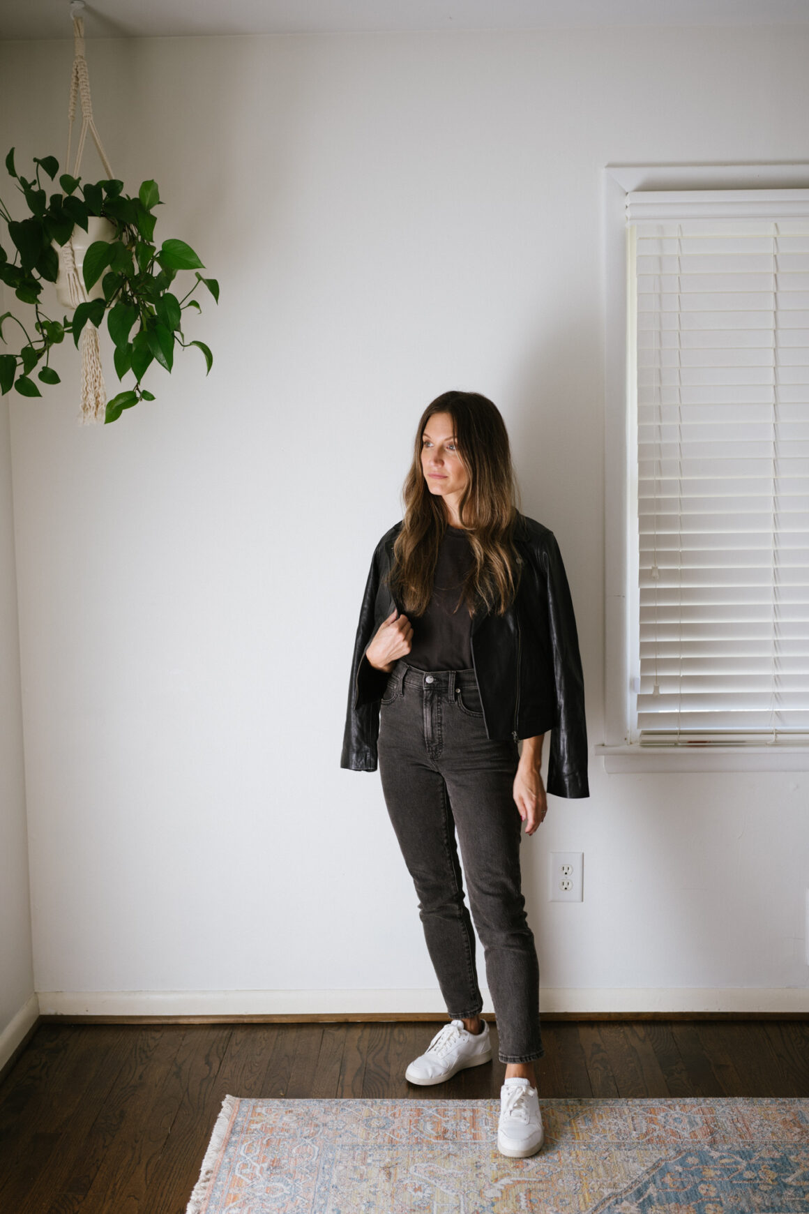 Minimalist Early Fall Capsule Wardrobe - Stitch & Salt